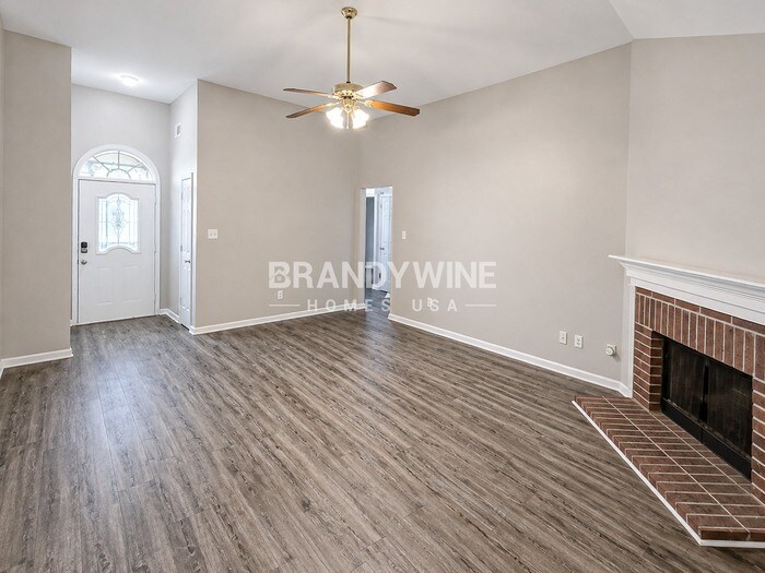 Building Photo - 5597 Blackburg Dr