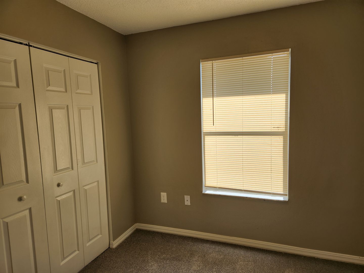 Building Photo - 130-152 Homestead Rd S