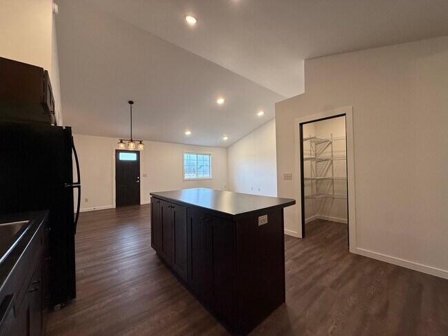 Building Photo - 5513 164th St