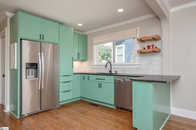 Building Photo - 202 Briarcliff Dr