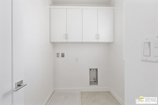 Building Photo - 35923 Hinksey St