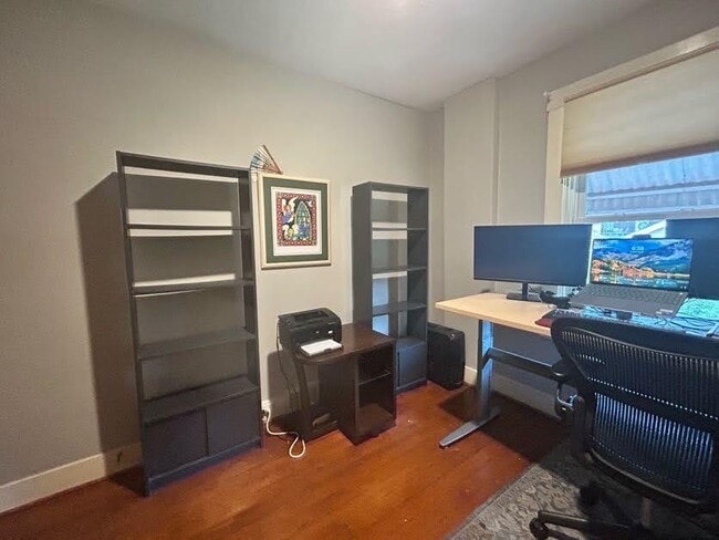 Building Photo - 248 Mansion St