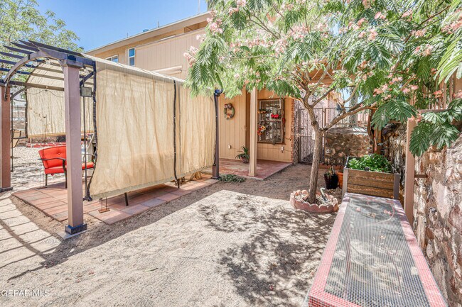 Building Photo - 7333 Golden Hawk Dr