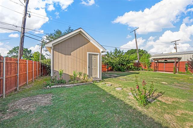 Building Photo - 301 W Grenoble Dr