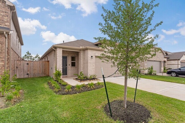 Building Photo - 14483 Cedar Ledge Ln