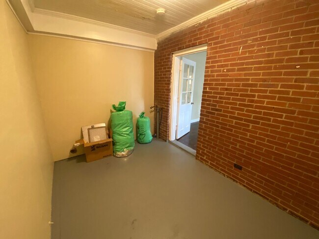 Building Photo - **TOTAL ELECTRIC**2 or 3 Bedroom / 1 Bathroom Home near Ft. Benning***