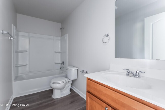 Building Photo - 6787 Brittany Oak Dr
