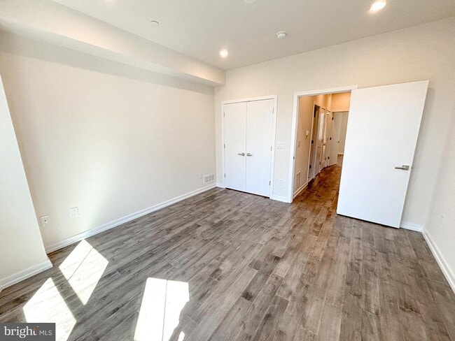 Building Photo - 1439 S Taylor St