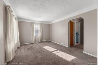 Building Photo - 9616 Colwell Ave