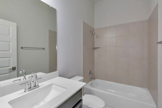 Building Photo - 120 Birkshire Dr