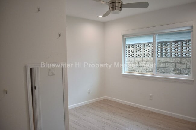 Building Photo - Waikele 4 bedroom, 3 bath home w/ enclosed garage