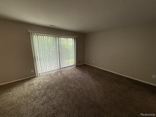 Building Photo - 27153 Farmbrook Villa Dr