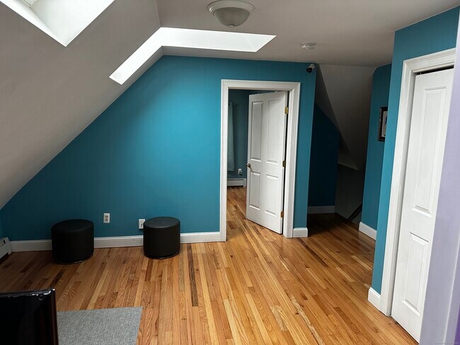 Building Photo - 504 Dixwell Ave