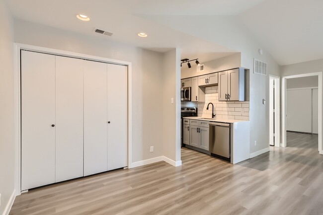 B1 Renovated - 2 Bed 2 Bath - Rise at Highland Meadows