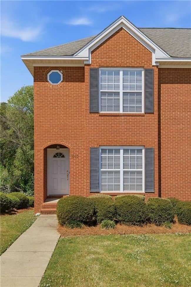 Building Photo - 1213 N Dean Rd