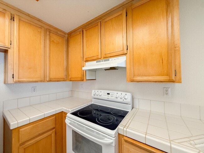 Building Photo - 2527 Baywood Way