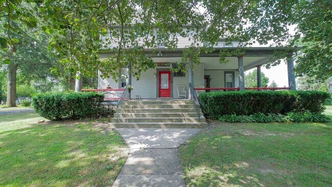 Primary Photo - 320 S 3rd St
