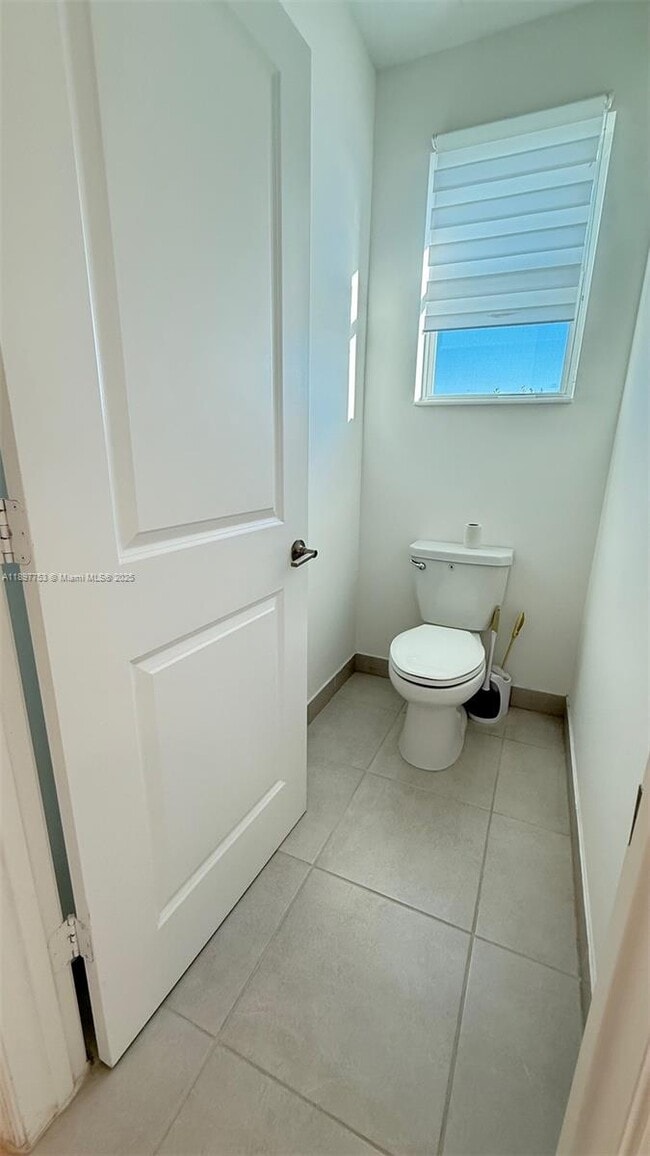 Building Photo - 1040 Rio Ct