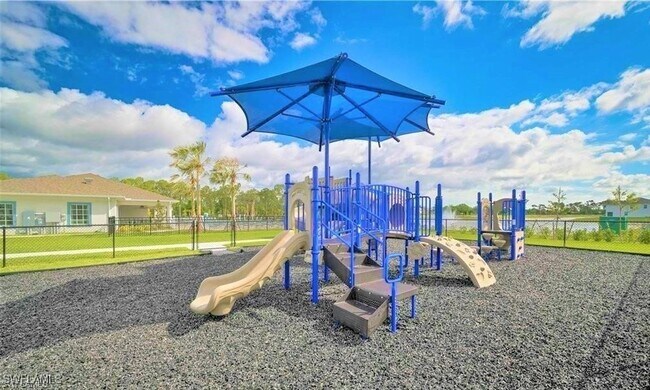 Building Photo - 15070 Wildflower Cir