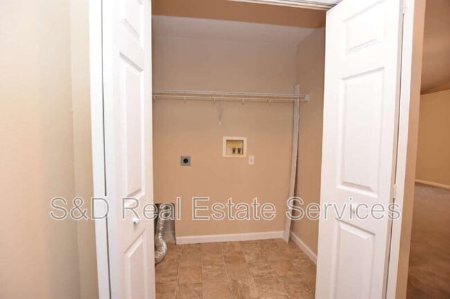 Building Photo - 7109 Evergreen Loop