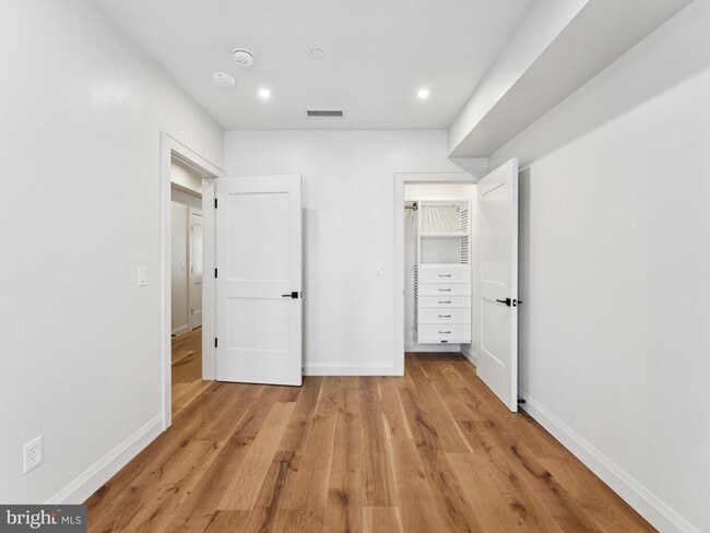 Building Photo - 1508 21st St NW