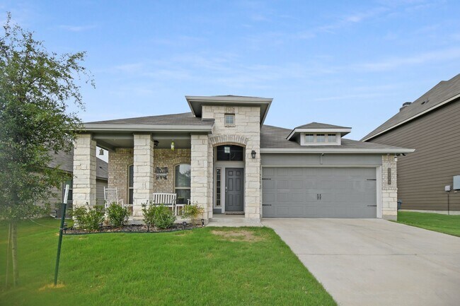 Building Photo - 3/2 in MIDWAY ISD!!