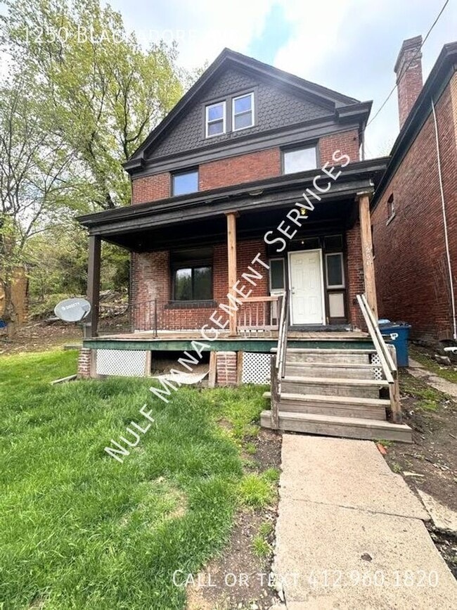 Building Photo - 1250 Blackadore Ave