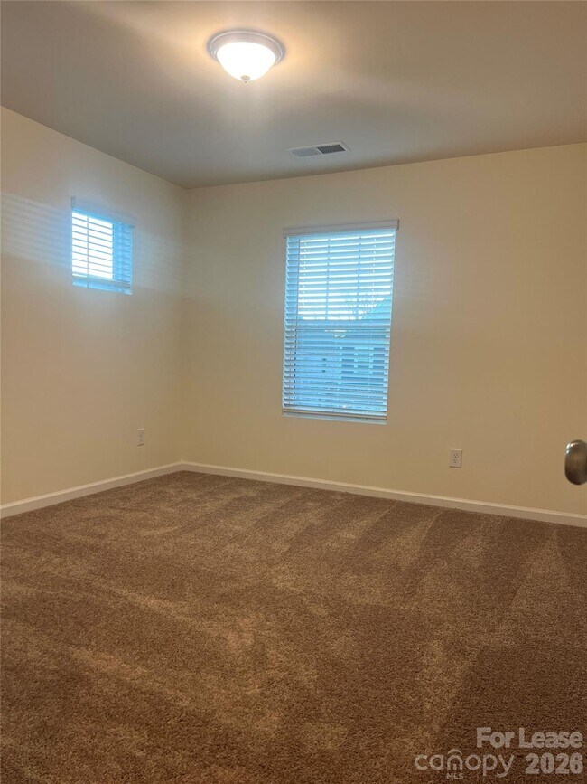 Building Photo - 7117 Bentz St