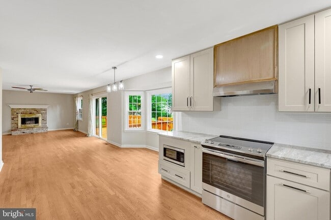 Building Photo - 2219 Cedar Mill Ct