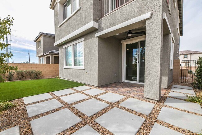 Building Photo - Stunning New 4 Bedroom Home for Rent!