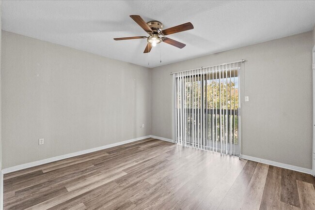 Building Photo - 250 El Dorado Blvd