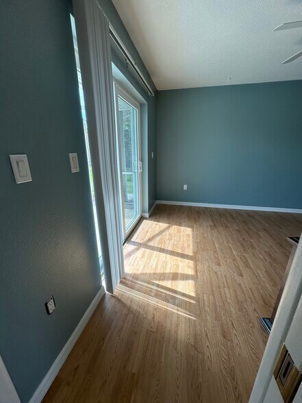 Master bed exit to pool - 18637 Lake Worth Blvd