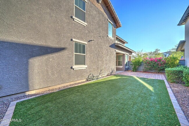 Building Photo - 2297 N Alsap Rd