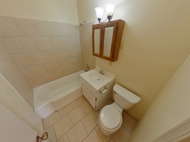 Building Photo - Charming 2BR Rental | Fenced Backyard | Basement