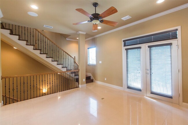 Building Photo - 7416 Bishop Rd