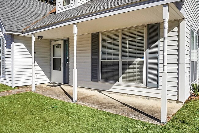 Building Photo - 1084 Willowood Ave