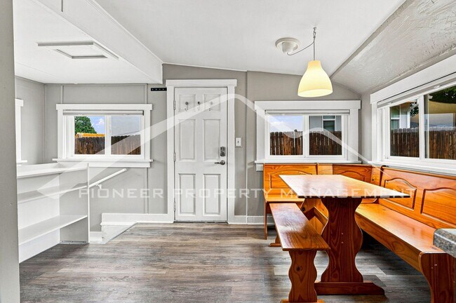 Building Photo - 3166 W Walsh Pl