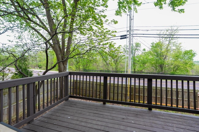 Building Photo - 2200 Bushnell Dr