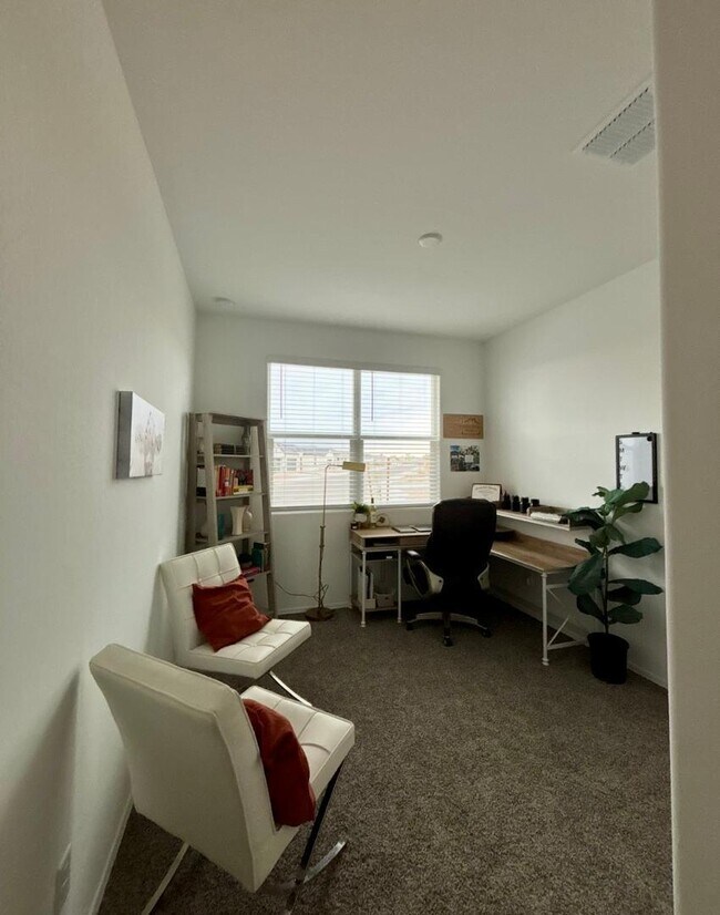 Building Photo - 3588 Sequoia St