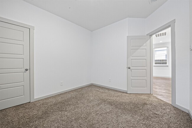 Building Photo - 12820 Tokenhouse Ln