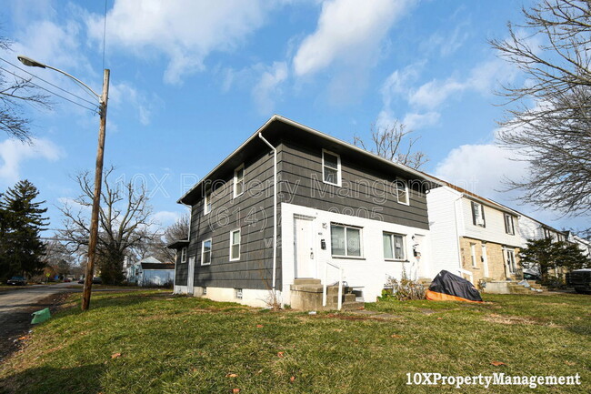 Building Photo - 455 S Napoleon Ave