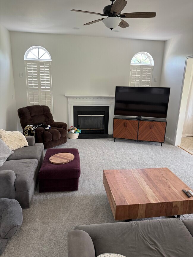 Building Photo - 40883 Meadow Vista Pl