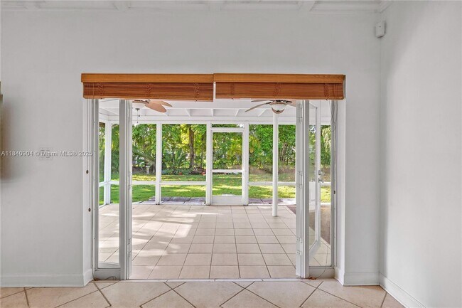 Building Photo - 8475 SW 43rd St