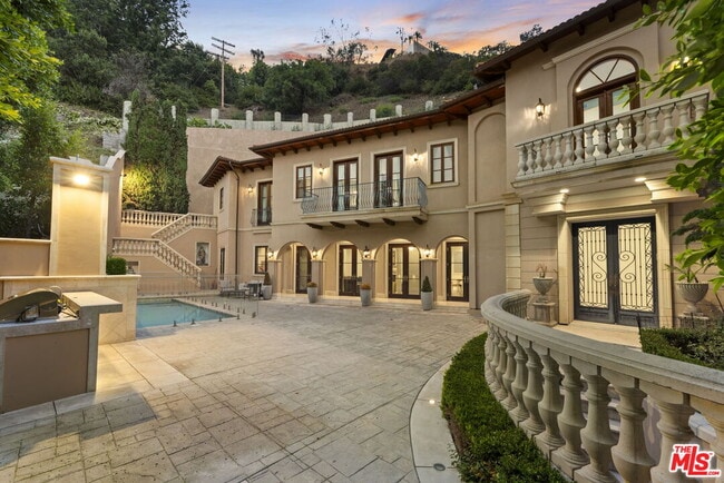 Building Photo - 1465 Robmar Dr