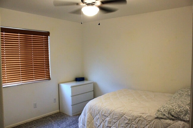 Building Photo - 10757 Deer Meadow Cir