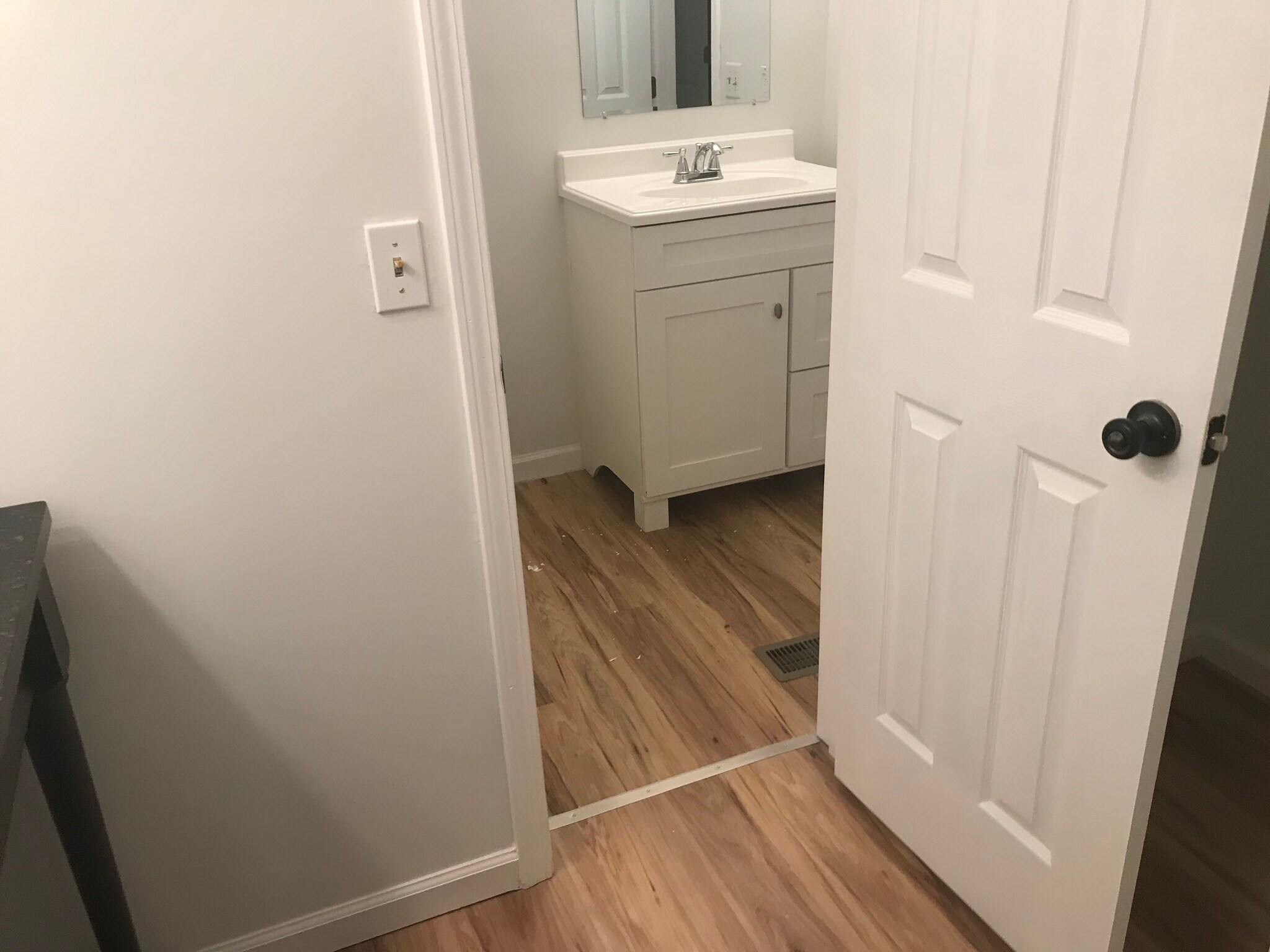 Building Photo - 1014 Kurze Ave