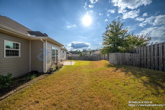 Building Photo - 819 Watermark Dr