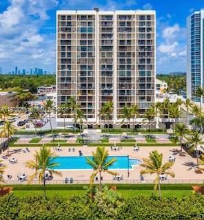 Building Photo - 2625 Collins Ave