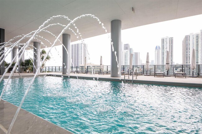 Building Photo - 1600 NE 1st Ave