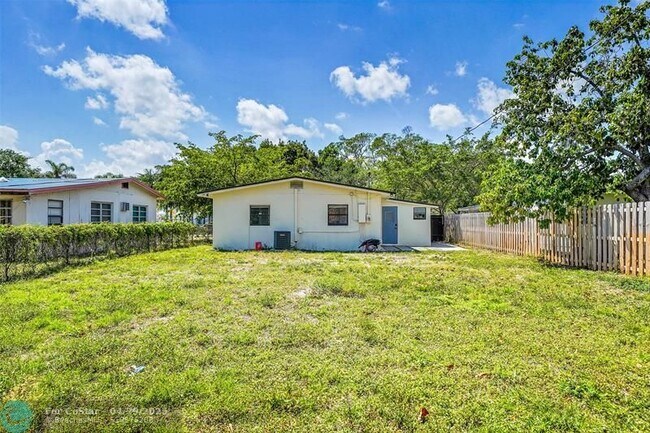 Building Photo - 1236 NW 7th Terrace